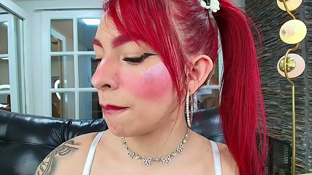 Snapshot of miss___abigail chatting on 2, 12, 2025 miss abigail online show from 2, 12, 2025