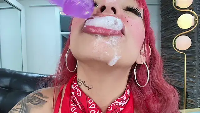 Snapshot of miss___abigail chatting on 16, 12, 2025 miss abigail online show from 16, 12, 2025