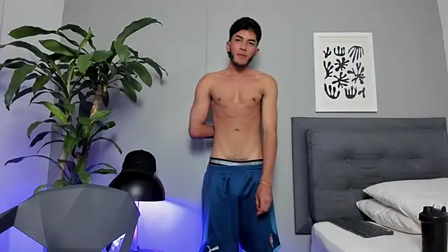 Tylerffoxx online show from 9, 4, 2026