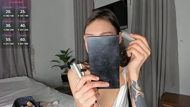 Amy Loveme online show from 18, 12, 2025