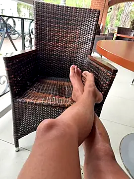 Snapshot of Jonypink10 chatting on 27, 10, 2025 Jonypink10 online show from 27, 10, 2025