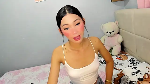 Snapshot of Anne_the_virgin chatting on 15, 12, 2025 Anne the virgin online show from 15, 12, 2025