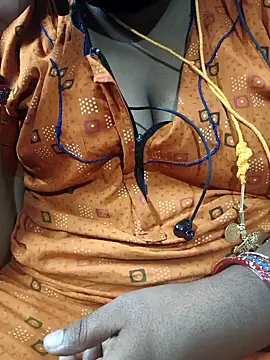 Snapshot of TAMIL_ELAKKIYA chatting on 17, 9, 2025 TAMIL ELAKKIYA online show from 17, 9, 2025