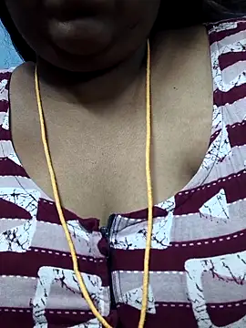 Snapshot of TAMIL_ELAKKIYA chatting on 25, 9, 2025 TAMIL ELAKKIYA online show from 25, 9, 2025