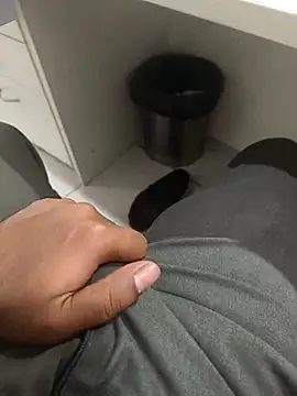 hotboy43339 online show from 17, 2, 2026