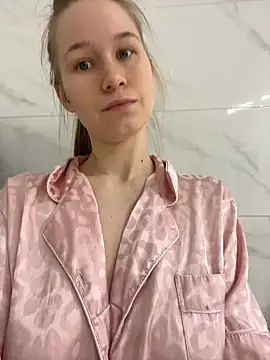 Snapshot of belka22_ chatting on 3, 12, 2025 belka22 online show from 3, 12, 2025