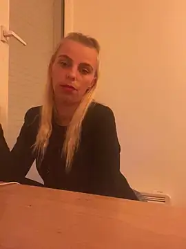 Snapshot of BrumeLove chatting on 20, 5, 2026 BrumeLove online show from 20, 5, 2026