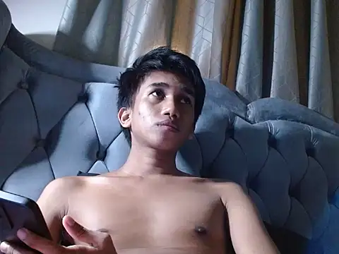 charlie0728 online show from 4, 12, 2025