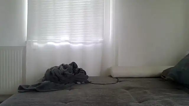 Snapshot of XLBarehengst chatting on 12, 9, 2025 XLBarehengst online show from 12, 9, 2025