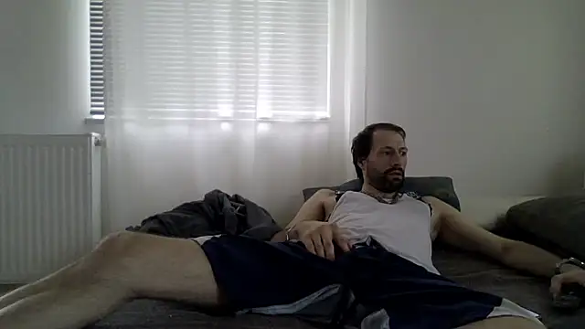 Snapshot of XLBarehengst chatting on 7, 10, 2025 XLBarehengst online show from 7, 10, 2025