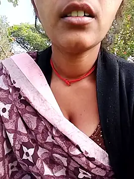 Snapshot of Cutwer chatting on 3, 12, 2025 Cutwer online show from 3, 12, 2025