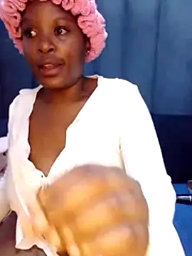 MrsMxx25 online show from 23, 10, 2025