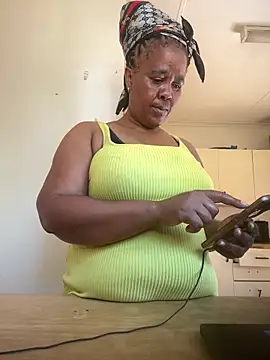 Snapshot of Ebonyboobsmilk chatting on 4, 12, 2025 Ebonyboobsmilk online show from 4, 12, 2025