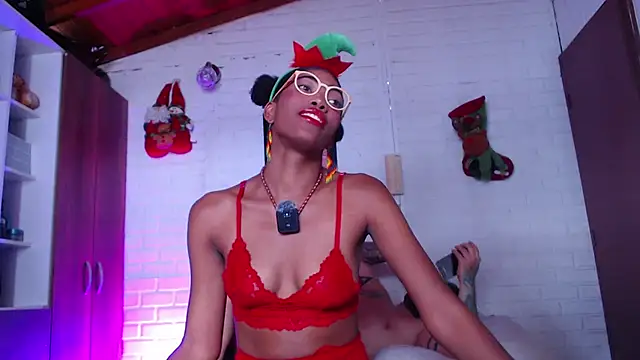 Snapshot of lucyymaximo chatting on 15, 12, 2025 lucyymaximo online show from 15, 12, 2025