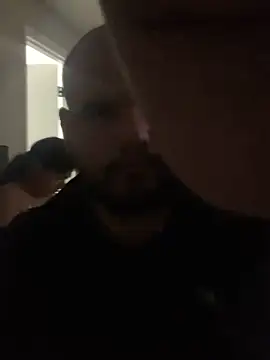 Snapshot of shakeweight chatting on 15, 11, 2025 shakeweight online show from 15, 11, 2025