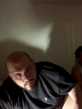 Snapshot of shakeweight chatting on 28, 11, 2025 shakeweight online show from 28, 11, 2025