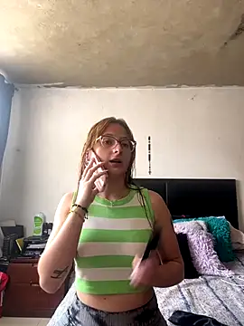 Snapshot of Aria_beauti chatting on 11, 9, 2025 Aria beauti online show from 11, 9, 2025
