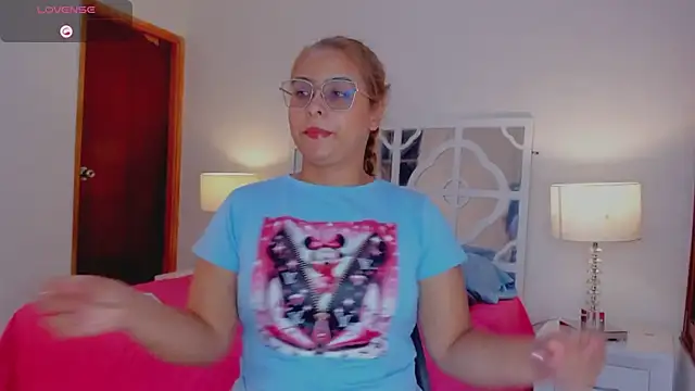 MikaelaStone online show from 20, 10, 2025