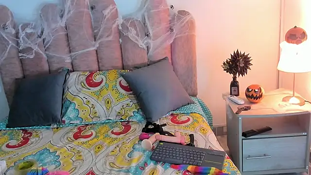 Lily666  online show from 18, 10, 2025