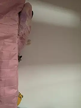 Snapshot of THE-MACHINE chatting on 4, 8, 2026 THE-MACHINE online show from 4, 8, 2026