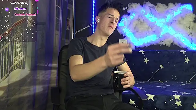 Snapshot of SirReed chatting on 30, 11, 2025 SirReed online show from 30, 11, 2025