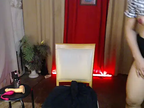 miss laila  online show from 1, 12, 2025