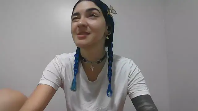 Snapshot of peetitefairy chatting on 21, 2, 2026 peetitefairy online show from 21, 2, 2026