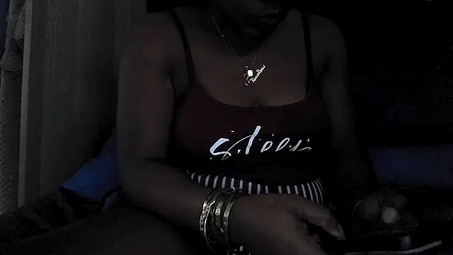 Curvy AfricanQuinn online show from 29, 3, 2026