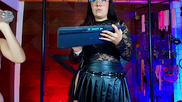 Snapshot of Misstresss_aurora_bdsm chatting on 7, 7, 2026 Misstresss aurora bdsm online show from 7, 7, 2026