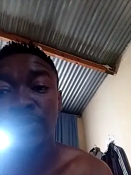 Snapshot of Hood_Bouy chatting on 14, 11, 2025 Hood Bouy online show from 14, 11, 2025