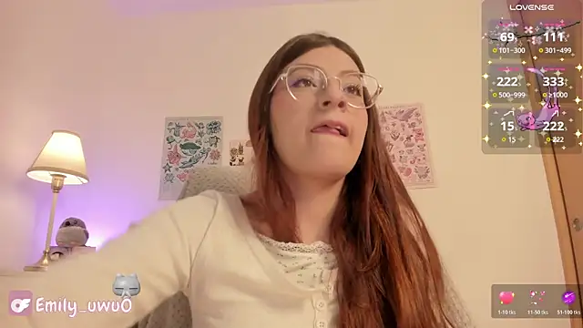 Snapshot of emily_uwu0 chatting on 12, 7, 2026 emily uwu0 online show from 12, 7, 2026