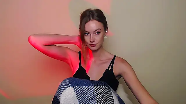 RoxySami  online show from 7, 10, 2025