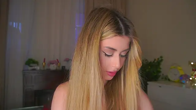 Snapshot of GeorginaHarn chatting on 24, 4, 2026 GeorginaHarn online show from 24, 4, 2026