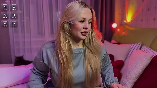 Estella Elwood online show from 6, 3, 2026