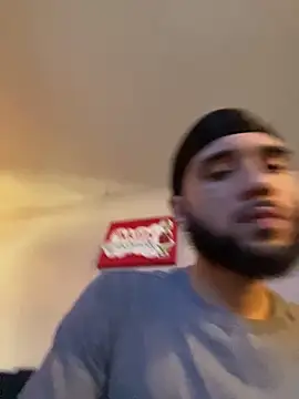 Snapshot of ytsentt chatting on 9, 2, 2026 ytsentt online show from 9, 2, 2026