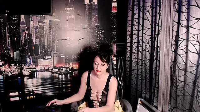 Snapshot of AMOURSWEET2025 chatting on 19, 11, 2025 AMOURSWEET2025 online show from 19, 11, 2025