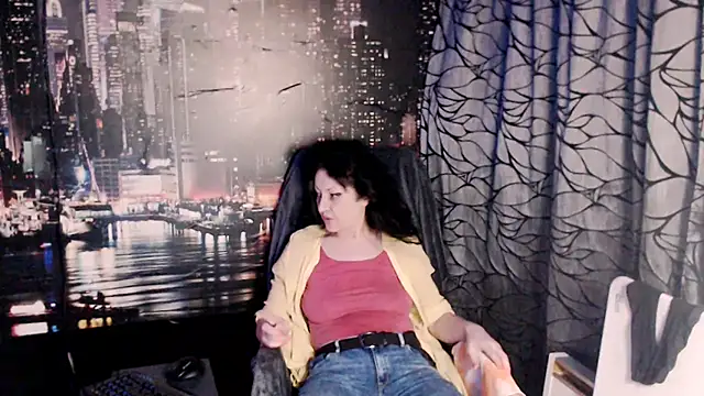 Snapshot of AMOURSWEET2025 chatting on 4, 2, 2026 AMOURSWEET2025 online show from 4, 2, 2026