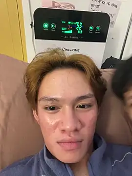 Snapshot of urasiantwinkbigcock chatting on 13, 11, 2025 urasiantwinkbigcock online show from 13, 11, 2025