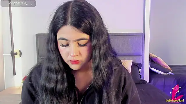 Emma  clark  online show from 10, 10, 2025