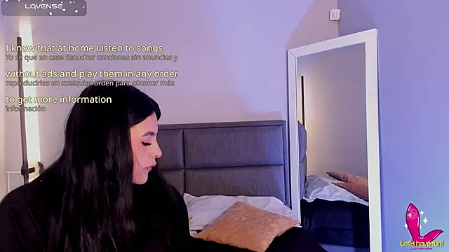 Emma  clark  online show from 15, 10, 2025