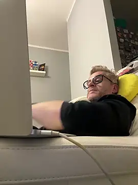 Snapshot of Axl_hot chatting on 20, 2, 2026 Axl hot online show from 20, 2, 2026