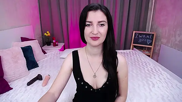 Snapshot of EvelinCuper chatting on 13, 10, 2025 EvelinCuper online show from 13, 10, 2025