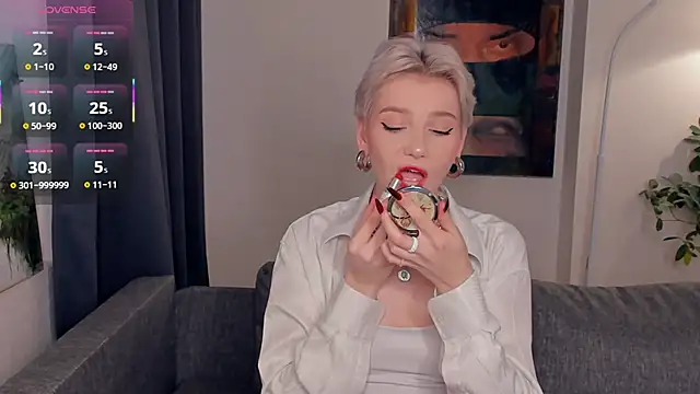 Snapshot of OdelynaAsp chatting on 16, 10, 2025 OdelynaAsp online show from 16, 10, 2025