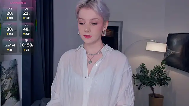 Snapshot of OdelynaAsp chatting on 30, 10, 2025 OdelynaAsp online show from 30, 10, 2025