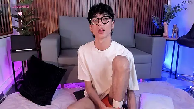 Snapshot of Phillicious__ chatting on 15, 2, 2026 Phillicious online show from 15, 2, 2026