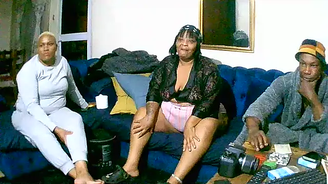 Snapshot of TheeBigPump chatting on 7, 11, 2025 TheeBigPump online show from 7, 11, 2025