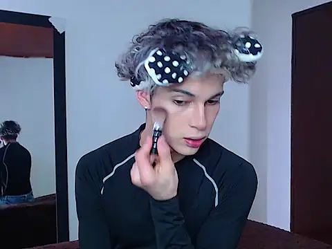 john vichenso online show from 10, 11, 2025