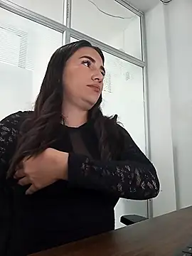 xxx Alice  online show from 12, 10, 2025