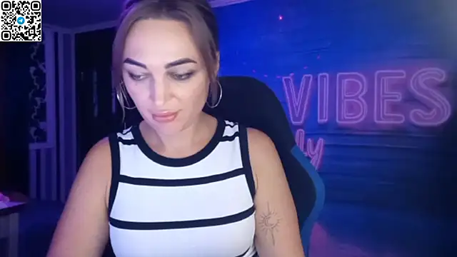 Blonde Temptation online show from 14, 9, 2025