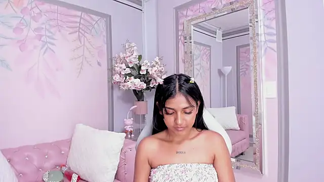 Jessgarcia  online show from 11, 10, 2025